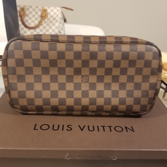 ❌‼️SOLD‼️❌ - 💯Authentic LV Neverfull MM - Damier Ebene - Picture 2 of 15